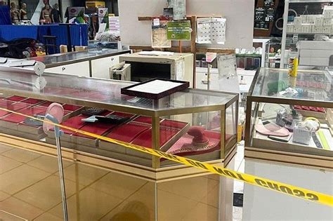 ozamis city scandal|Robbers take P40 million jewelry, cash in Ozamis mall heist .